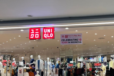Rayakan Anniversary ke-10, UNIQLO Duta Mall Adakan Promo Menarik